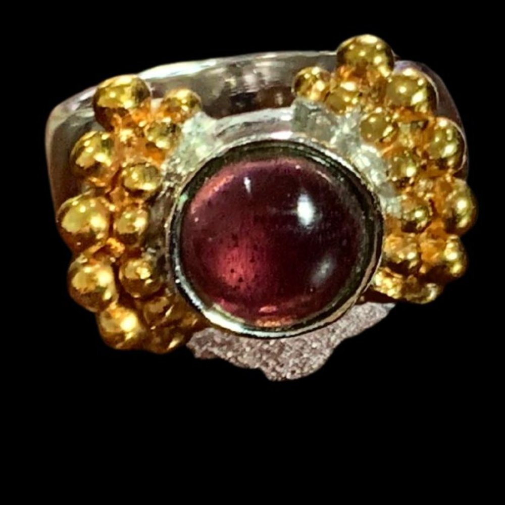 Beautiful Silver & Gold Tone Ring with Purple Stone Size 6